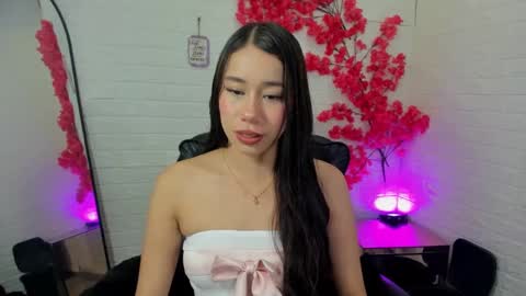 barbiegirl___ online show from September 17, 5:11 am