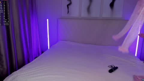  Emma online show from March 28, 8:43 pm