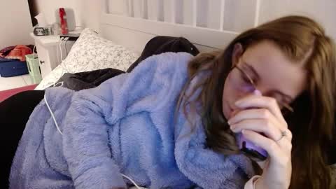 Lena online show from December 3, 7:03 pm