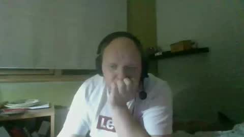 Snapshot of bart_poland chatting on October 10, 10:58 pm bart_poland online show from October 10, 10:58 pm