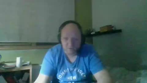 Snapshot of bart_poland chatting on October 9, 8:47 pm bart_poland online show from October 9, 8:47 pm