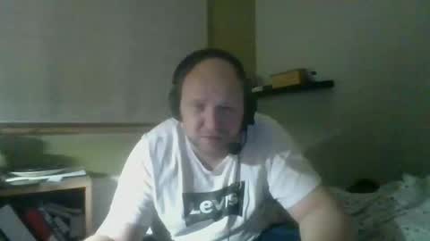 Snapshot of bart_poland chatting on October 22, 10:22 pm bart_poland online show from October 22, 10:22 pm