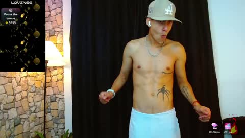 Bastian online show from April 10, 9:30 pm