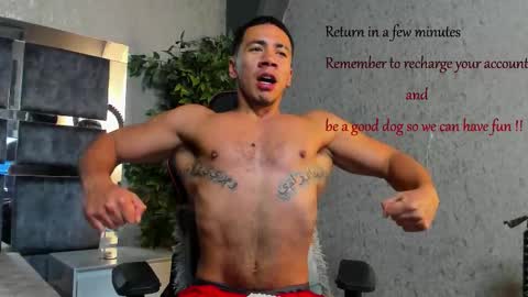 Bastian Independent Model online show from October 25, 1:33 pm