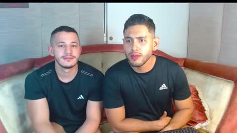 batmayrobin6 online show from February 22, 8:18 am