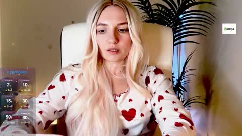 Kris online show from December 3, 8:42 pm