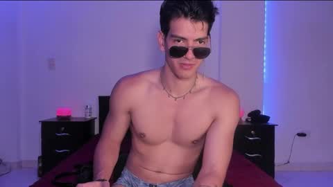 Valentino online show from February 27, 9:25 pm