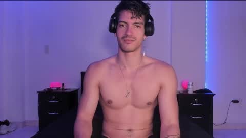 Valentino online show from February 8, 9:15 pm