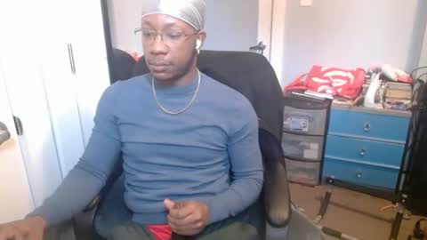 Racks online show from February 18, 6:19 pm