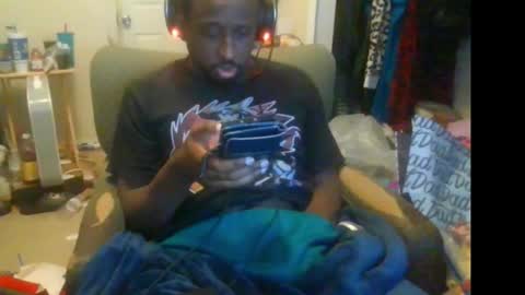 rocker n queen online show from November 4, 8:10 pm