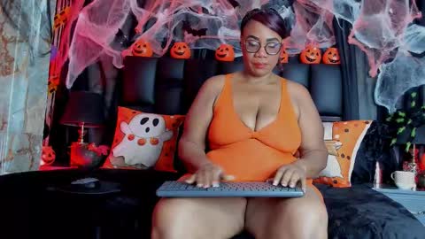 Bbwlatina01 online show from October 25, 12:17 pm
