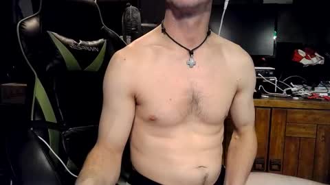 bchillin28 online show from February 20, 2:22 am