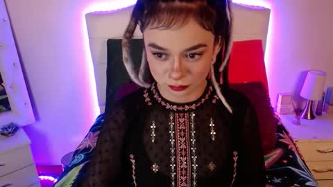 Ela online show from November 10, 6:49 am