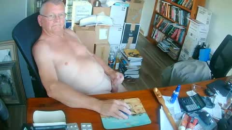Guppy online show from June 18, 4:40 am