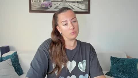Lola online show from June 12, 7:02 pm