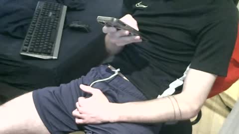 Bear69fun online show from April 22, 1:18 pm