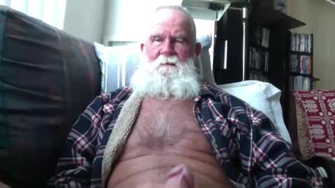 beardbushy online show from May 17, 3:43 pm