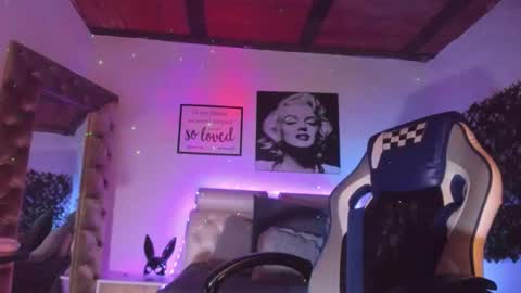 Chanel online show from November 12, 6:49 am