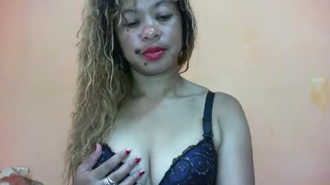 Snapshot of beaute_choco chatting on January 28, 5:22 am Eva online show from January 28, 5:22 am