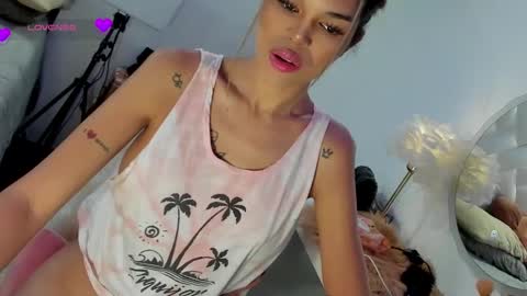 Snapshot of beautiful_mistake chatting on October 20, 8:14 pm Aleah Mendez online show from October 20, 8:14 pm