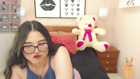 Snapshot of beautty_pink chatting on February 25, 6:44 pm beautty_pink online show from February 25, 6:44 pm