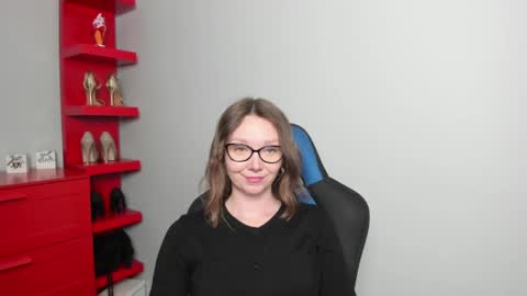 Zoe online show from May 15, 6:44 am