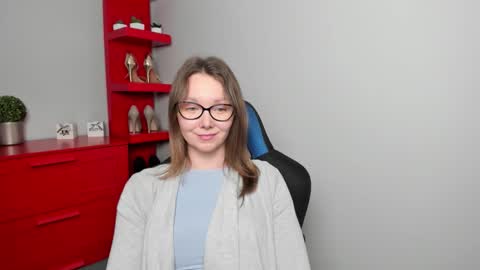 Zoe online show from October 10, 7:36 am