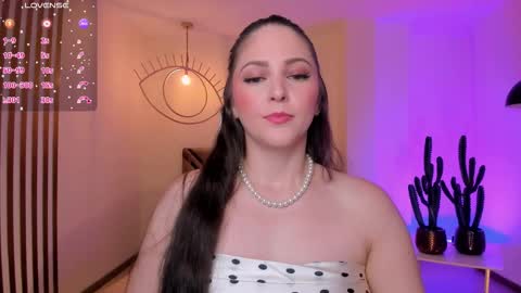 Am Becca online show from October 11, 8:12 pm