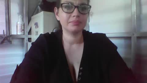 beccabee37 online show from February 16, 5:44 pm