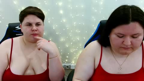 BeckyAndEllen online show from June 7, 10:42 am