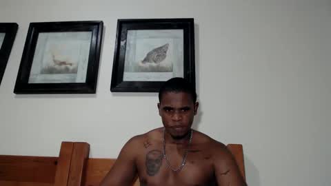 Snapshot of bedroom_gangster chatting on October 7, 8:05 pm Frank online show from October 7, 8:05 pm