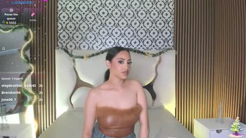 BELLA online show from November 24, 4:49 pm