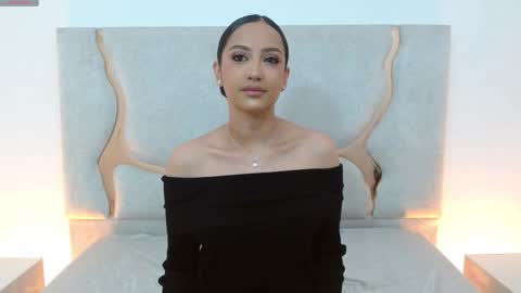 BELLA online show from October 7, 4:03 pm