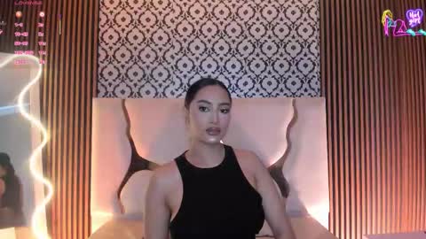 BELLA online show from February 7, 1:14 pm