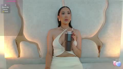 BELLA online show from September 22, 2:32 pm