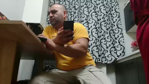 Snapshot of bela747741 chatting on January 9, 11:13 pm kevin and Bella online show from January 9, 11:13 pm