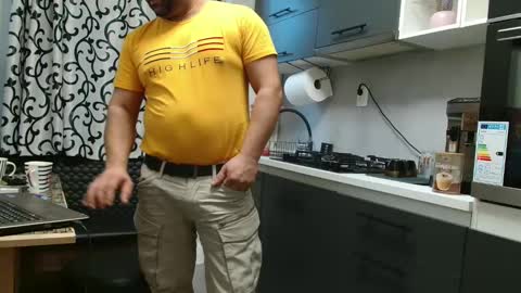 Snapshot of bela747741 chatting on December 22, 2:27 pm kevin and Bella online show from December 22, 2:27 pm