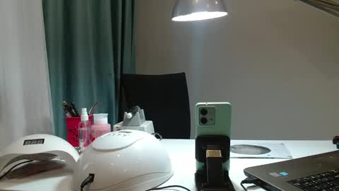 Snapshot of bela747741 chatting on January 10, 7:25 am kevin and Bella online show from January 10, 7:25 am