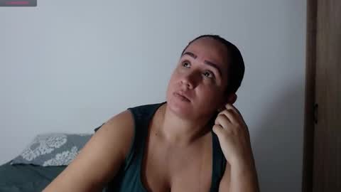 hadid online show from February 20, 5:15 pm