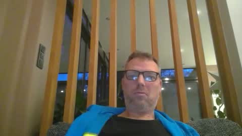 belgianordenary online show from December 4, 6:46 am