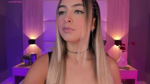 Bella cam online show from October 27, 7:36 pm