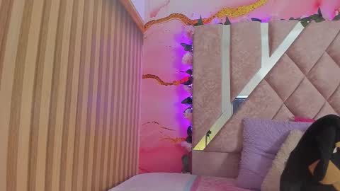 Melanie  online show from February 2, 10:33 am