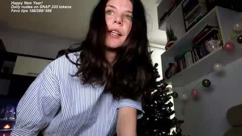 Snapshot of bella_alice chatting on January 3, 1:13 pm Alicia Belvedere online show from January 3, 1:13 pm