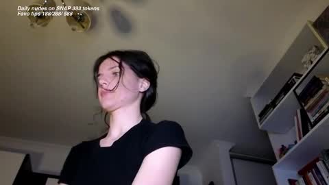 Snapshot of bella_alice chatting on December 6, 2:55 pm Alicia Belvedere online show from December 6, 2:55 pm