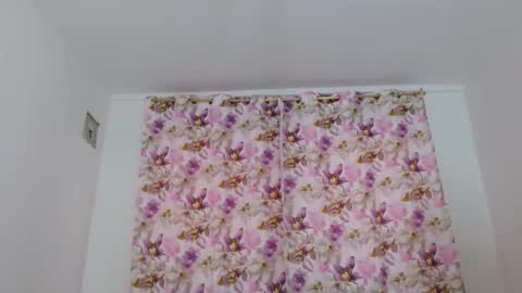 bella_gentle online show from December 18, 12:00 pm