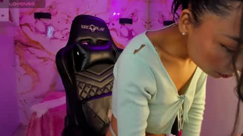 Bella online show from April 29, 4:56 pm