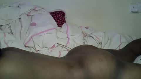 bella_noire1 online show from June 5, 6:52 am