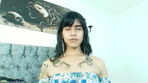 Bella online show from November 23, 6:39 pm