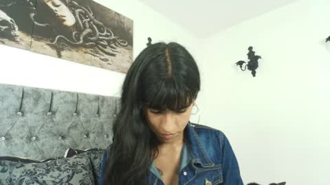 Bella online show from April 5, 1:35 am