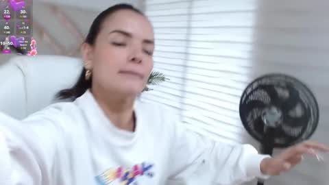 Bella  Renaldi online show from December 14, 12:12 pm